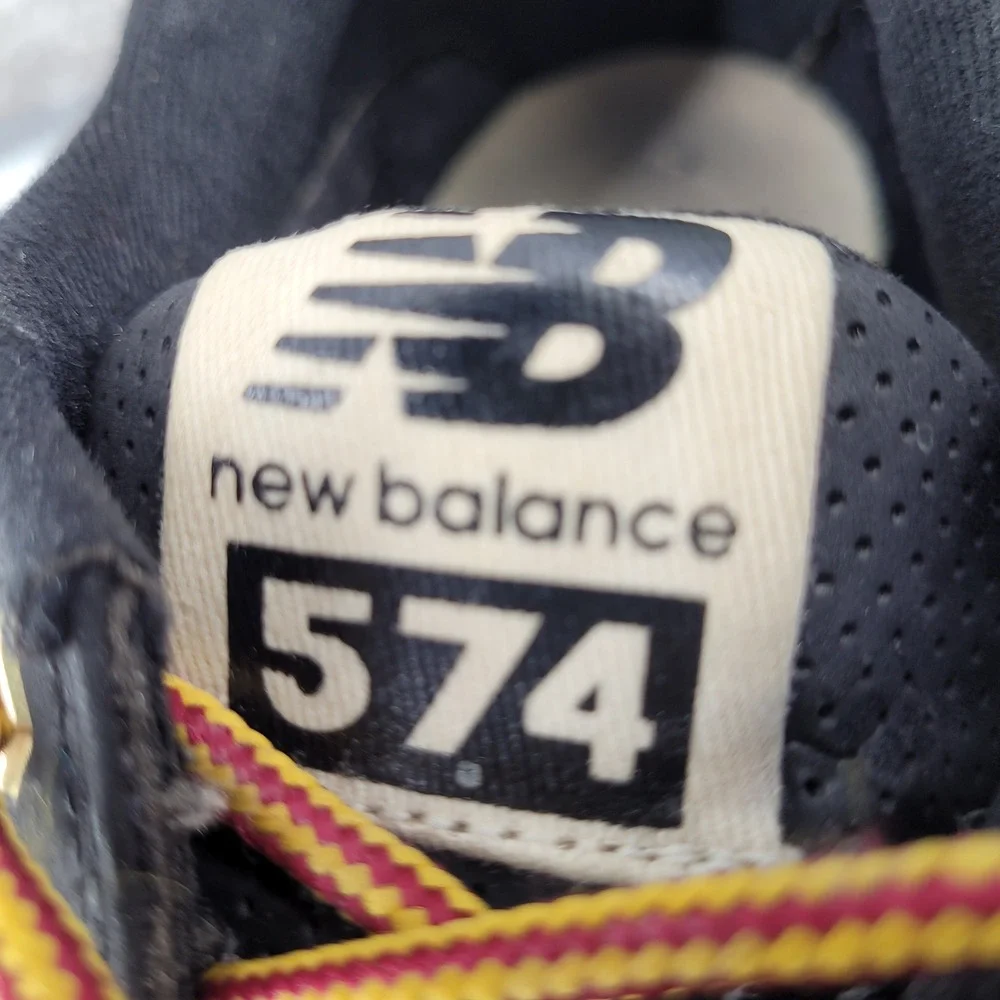 New Balance‎ 574 Mens Black Nubuck Leather Sneakers ML574HRD Size 12 Gum Sole